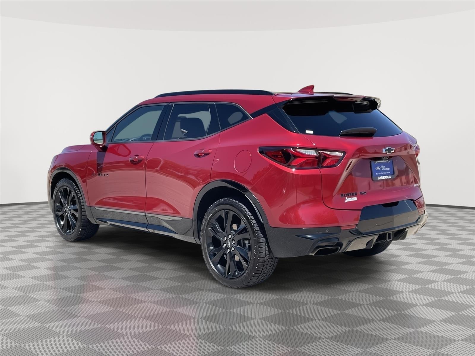 Vehicle photo 9