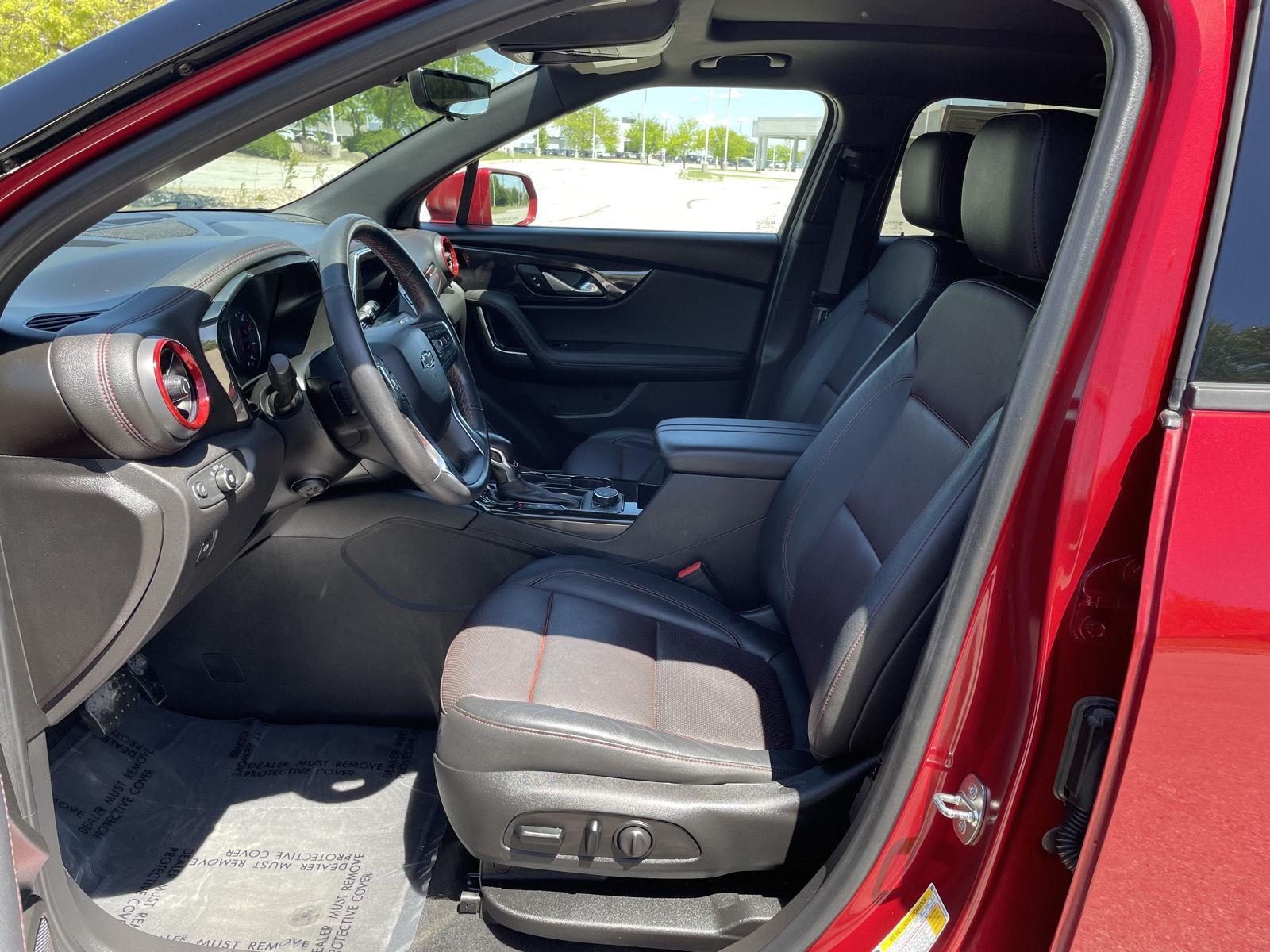 Vehicle photo 17