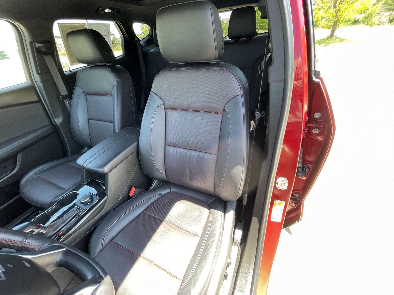Vehicle photo 18