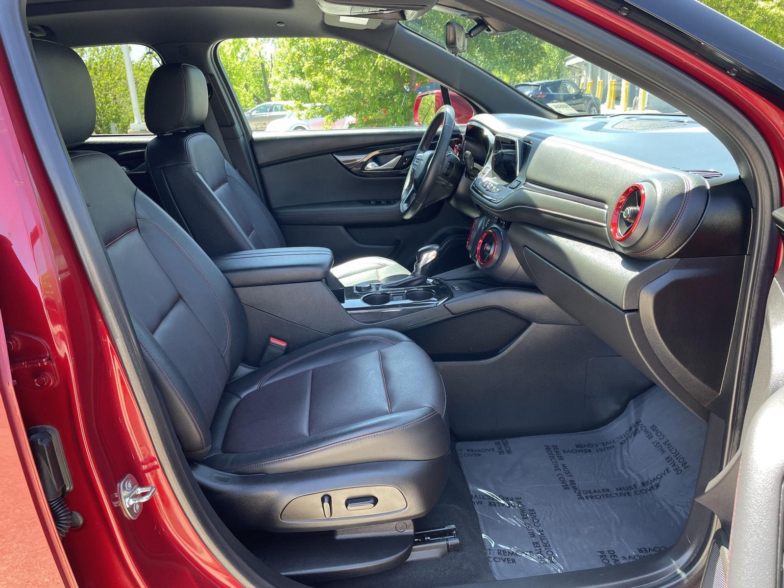 Vehicle photo 19