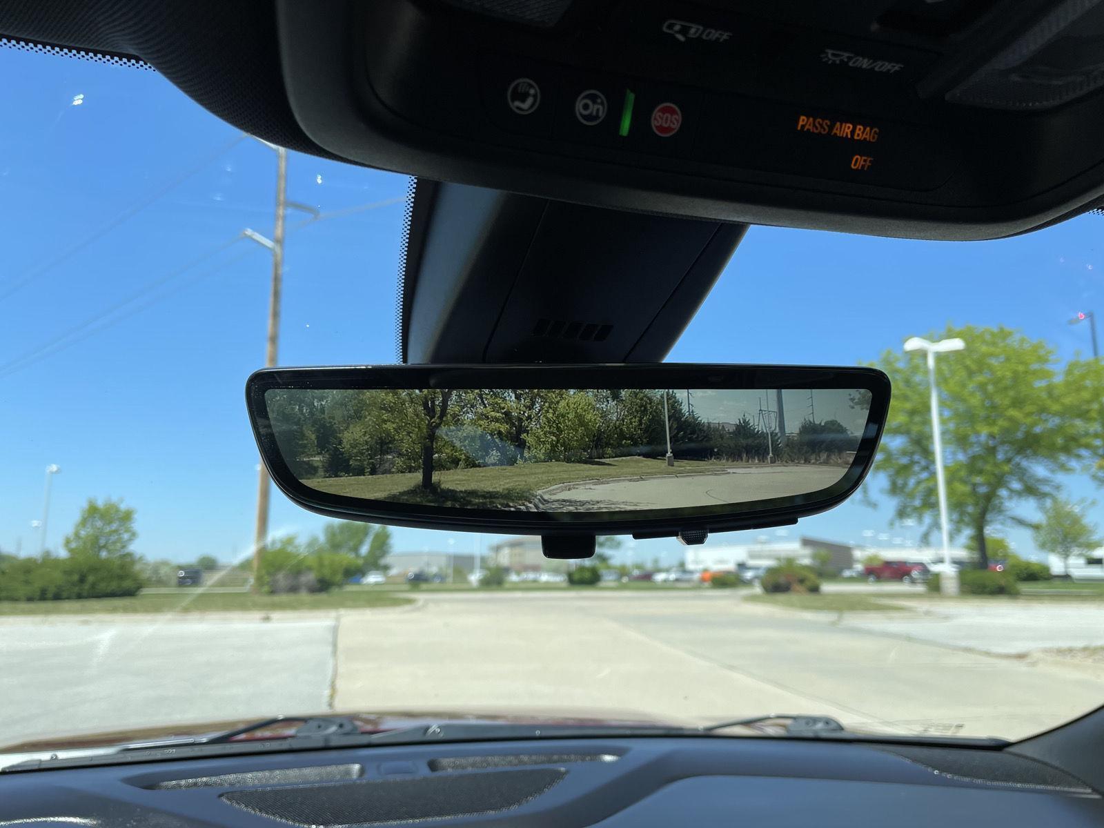 Vehicle photo 22