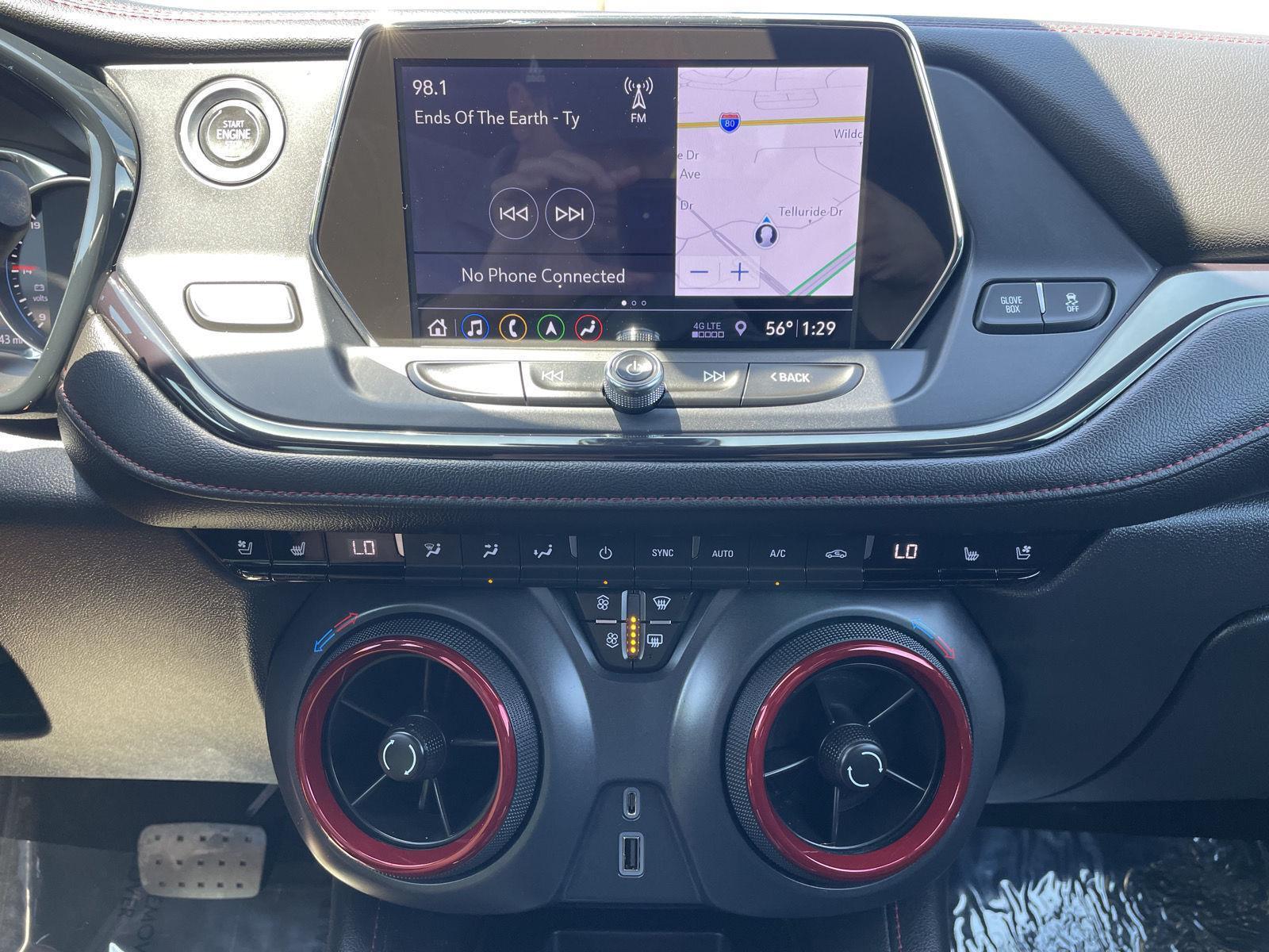 Vehicle photo 24