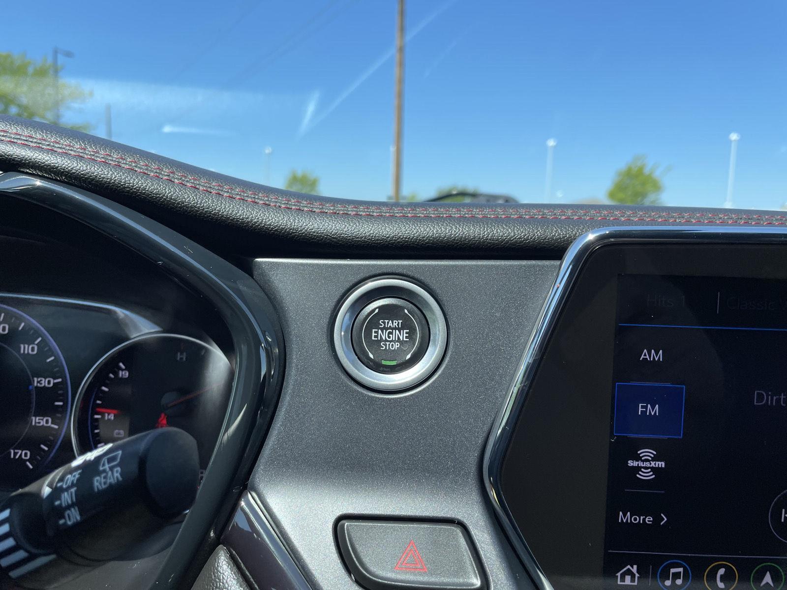 Vehicle photo 28
