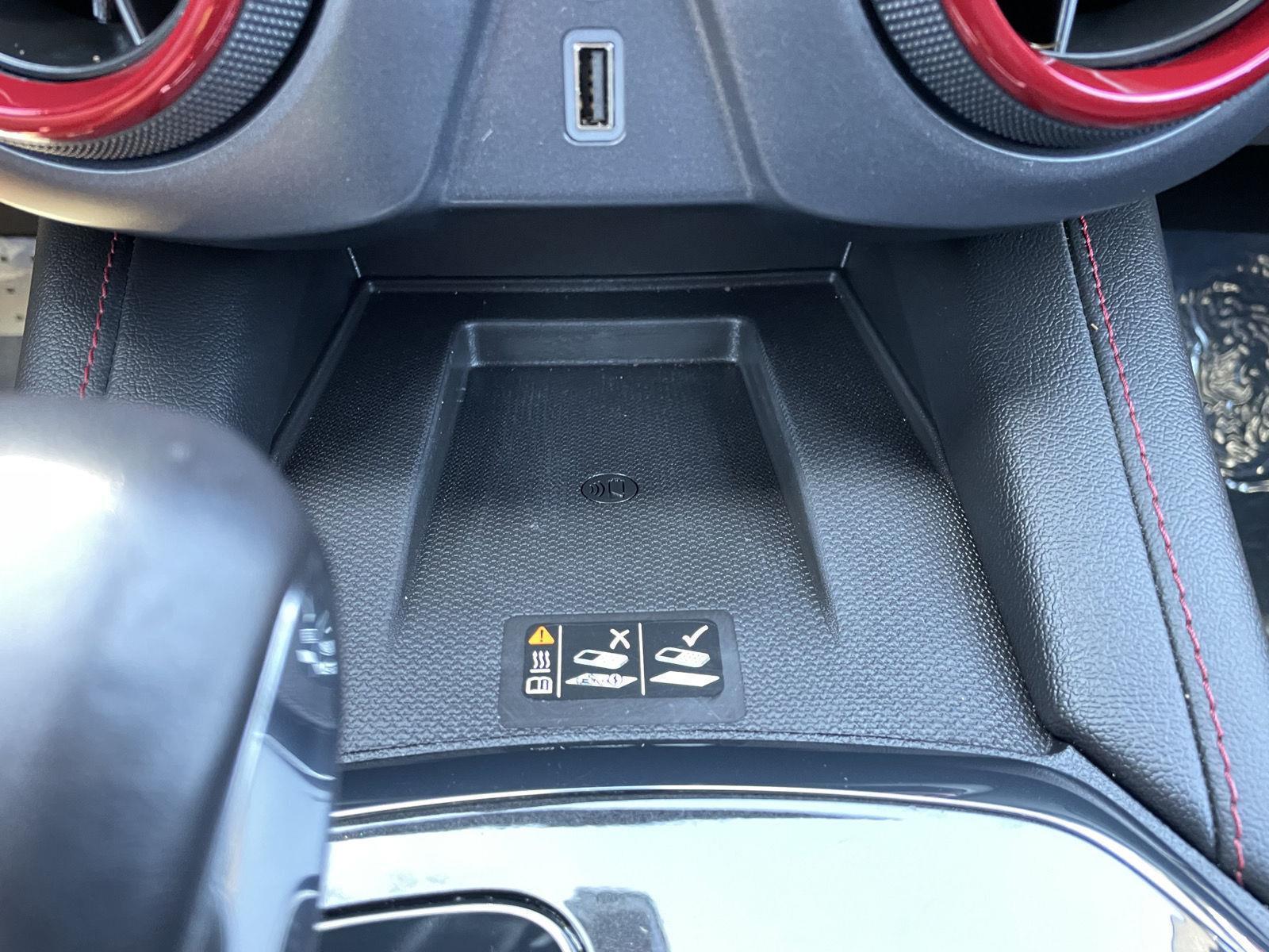 Vehicle photo 35