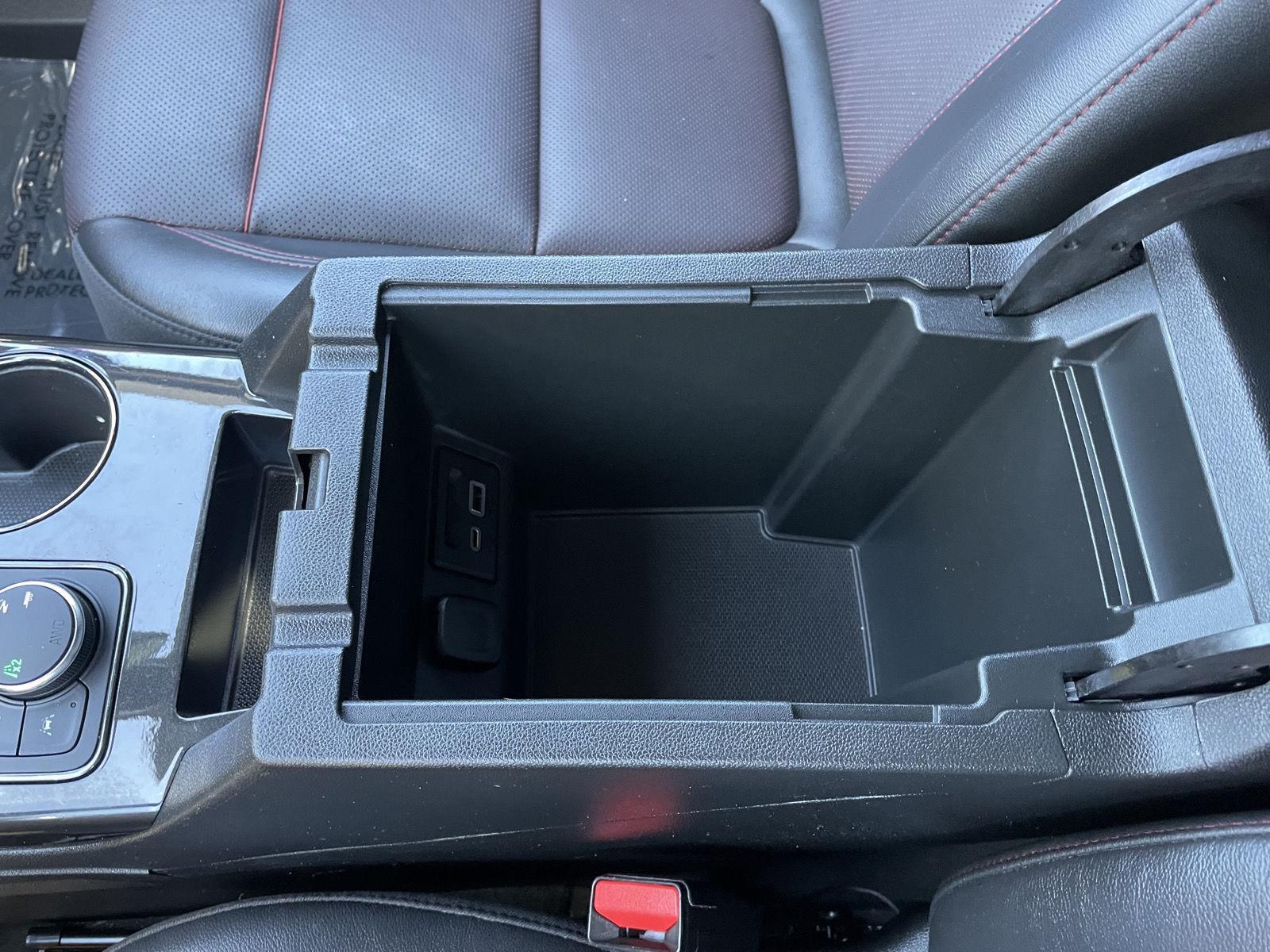 Vehicle photo 38