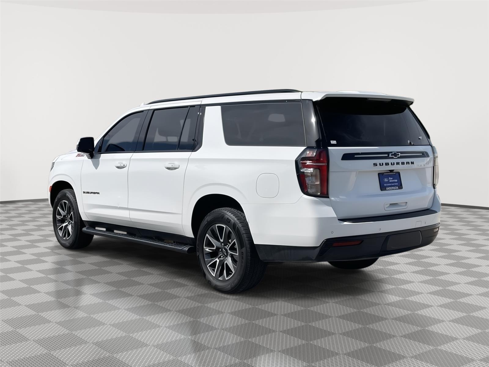 Used 2023 Chevrolet Suburban for sale in Lincoln NE