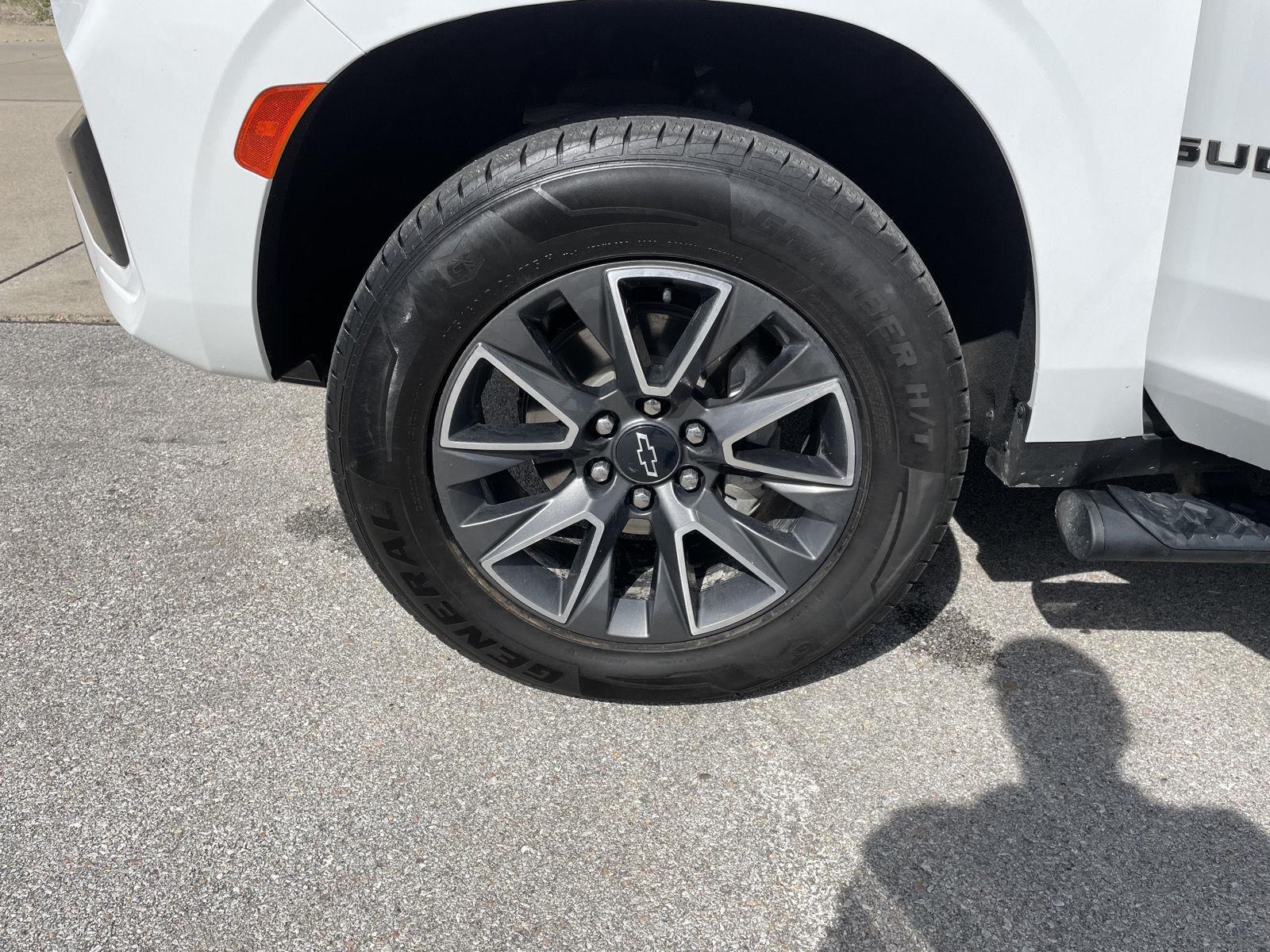 Used 2023 Chevrolet Suburban for sale in Lincoln NE