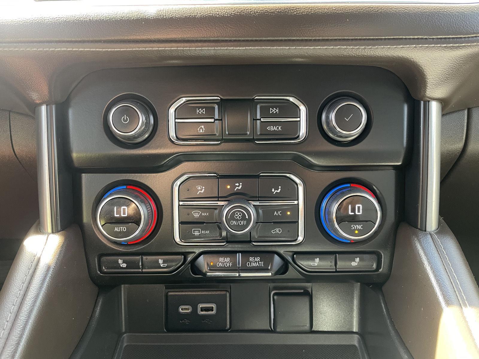 Used 2023 Chevrolet Suburban for sale in Lincoln NE