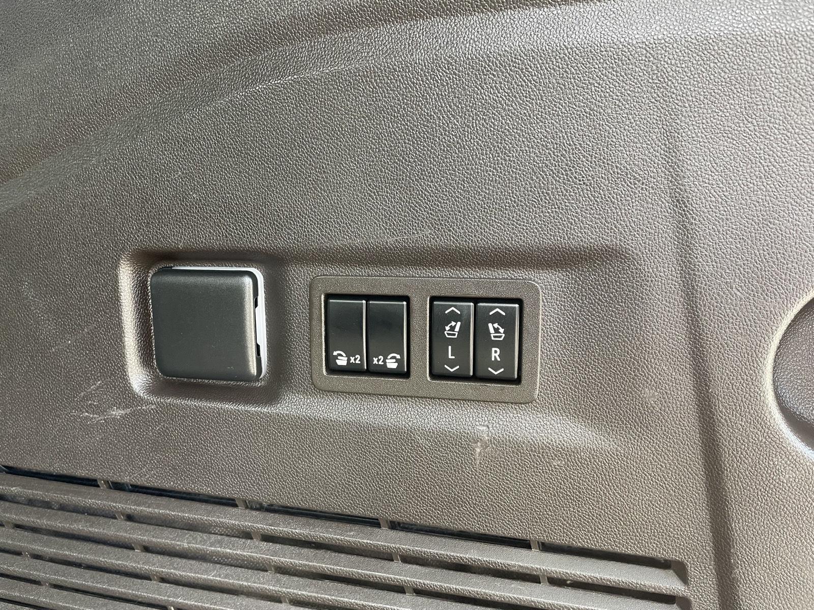 Used 2023 Chevrolet Suburban for sale in Lincoln NE