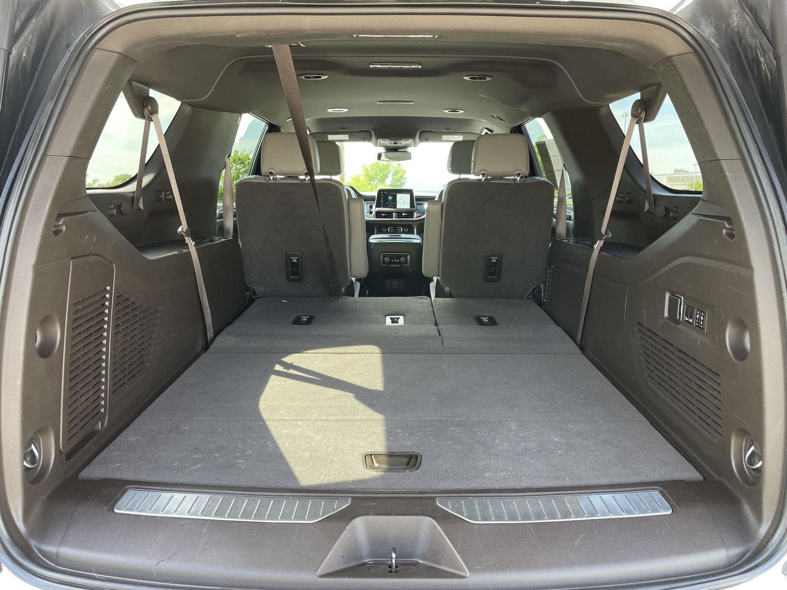 Used 2023 Chevrolet Suburban for sale in Lincoln NE