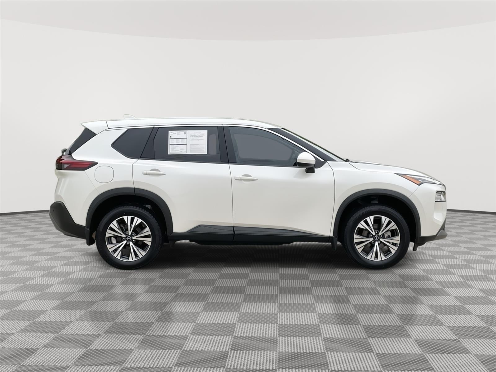 Vehicle photo 6