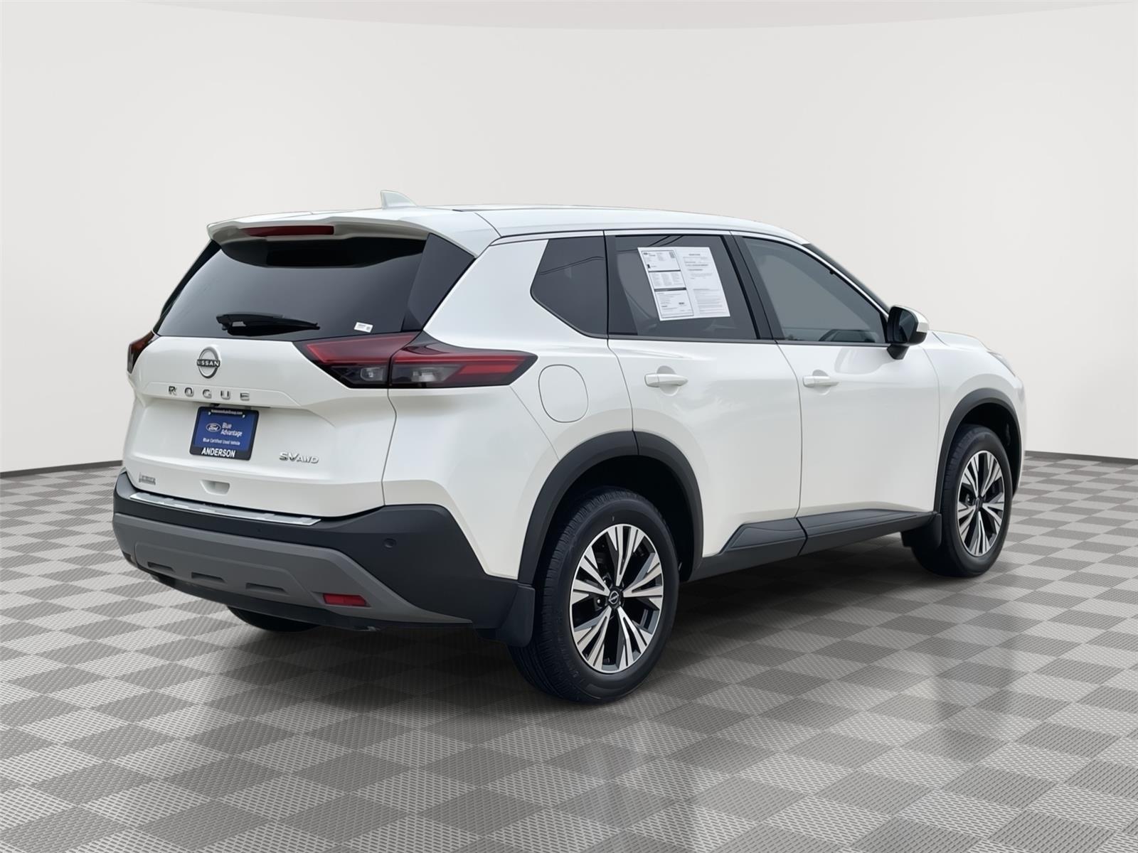 Vehicle photo 7