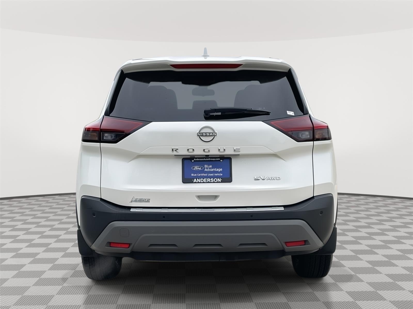 Vehicle photo 8