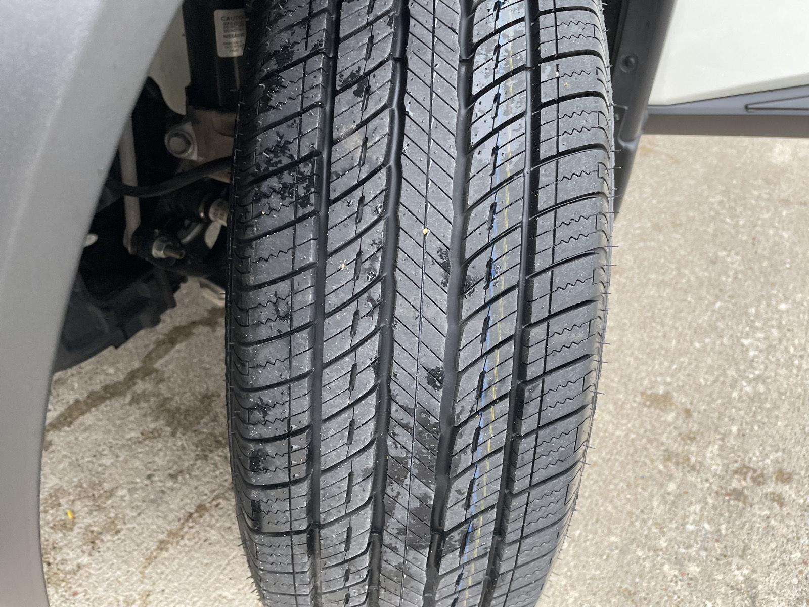 Vehicle photo 11