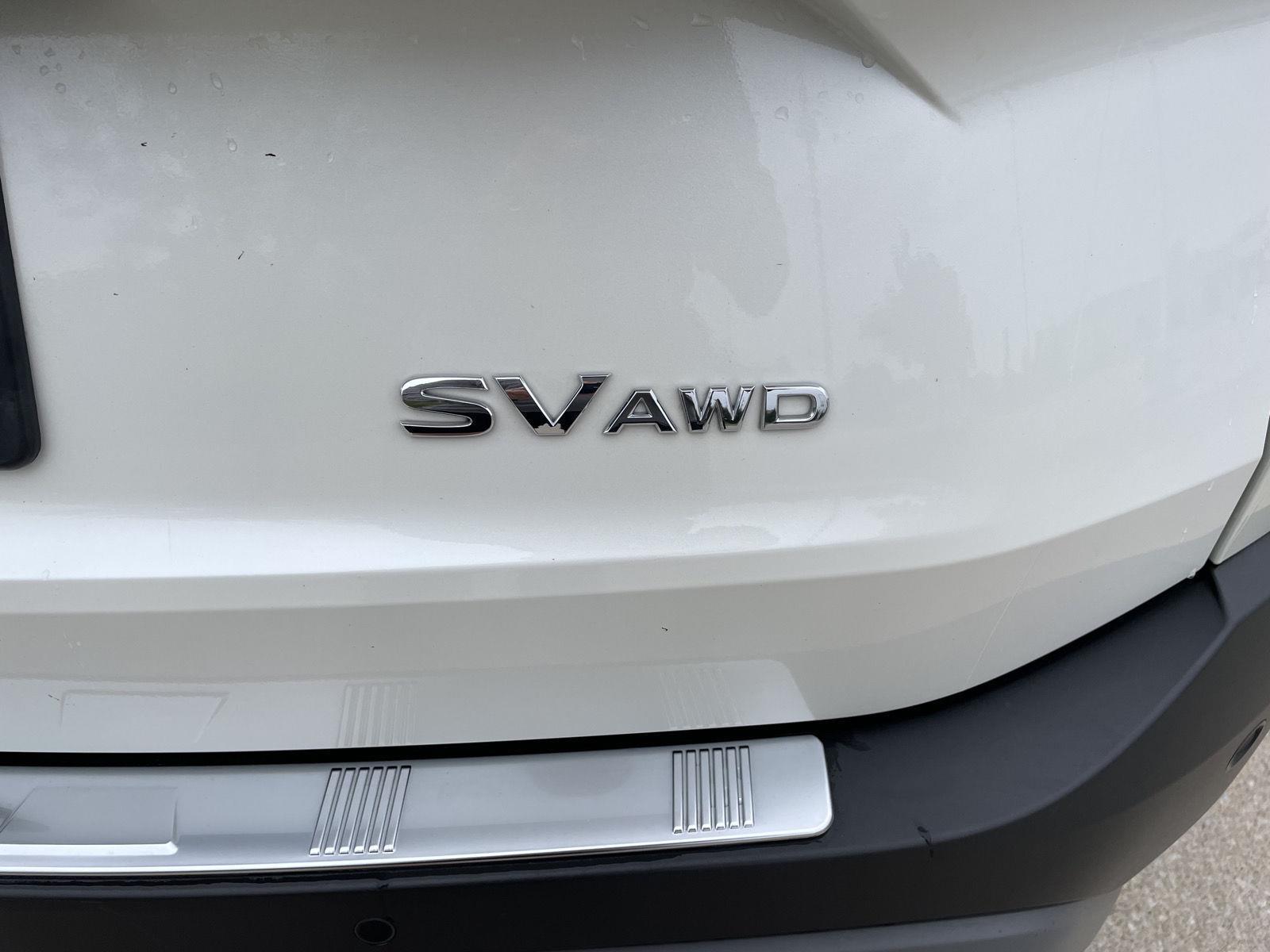 Vehicle photo 36
