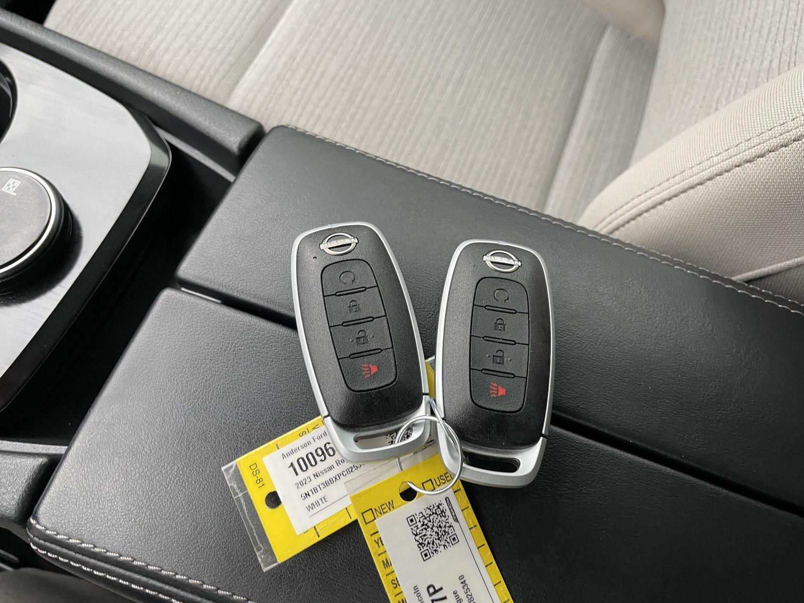 Vehicle photo 37