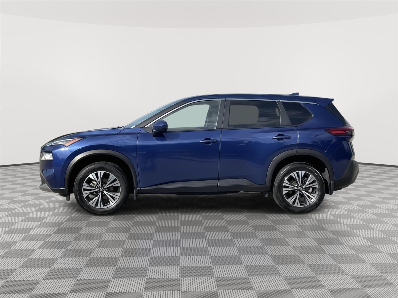 Vehicle photo 2