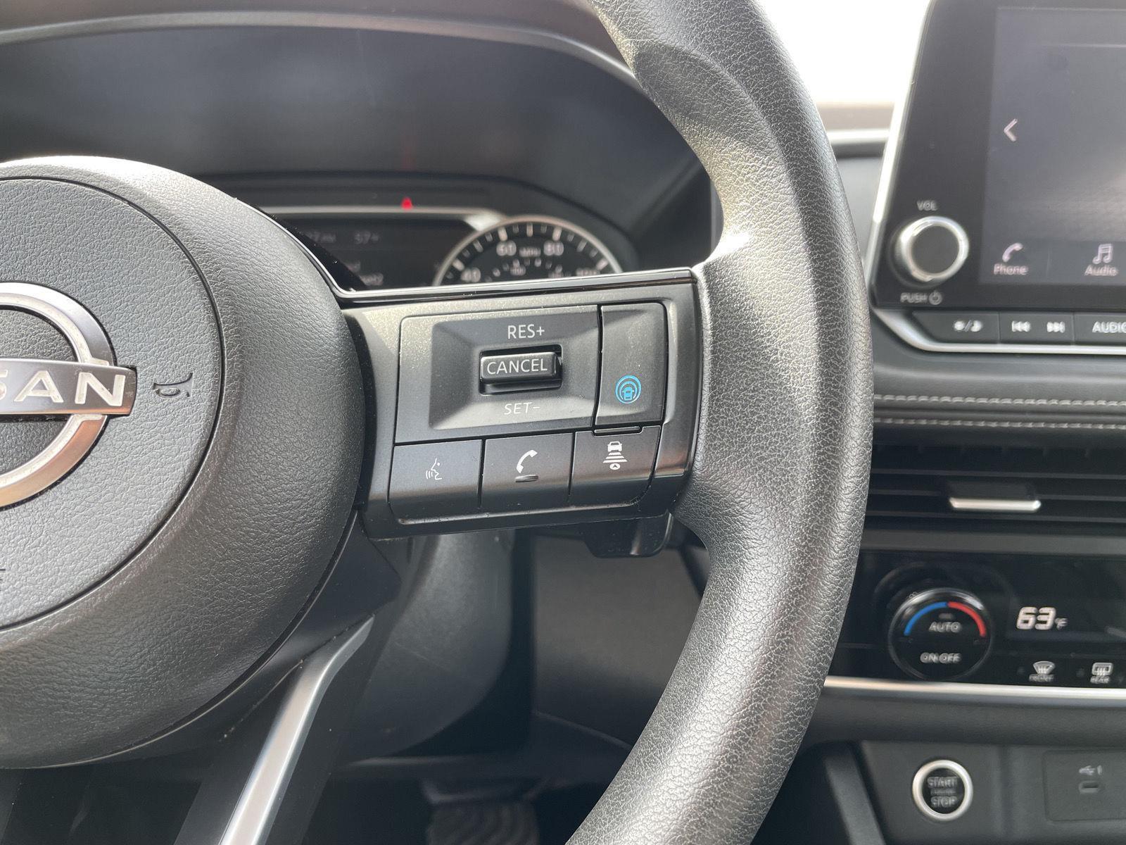 Vehicle photo 14