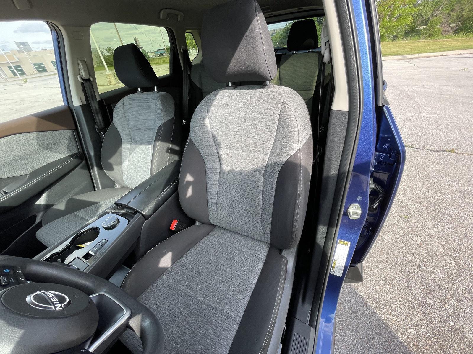Vehicle photo 18