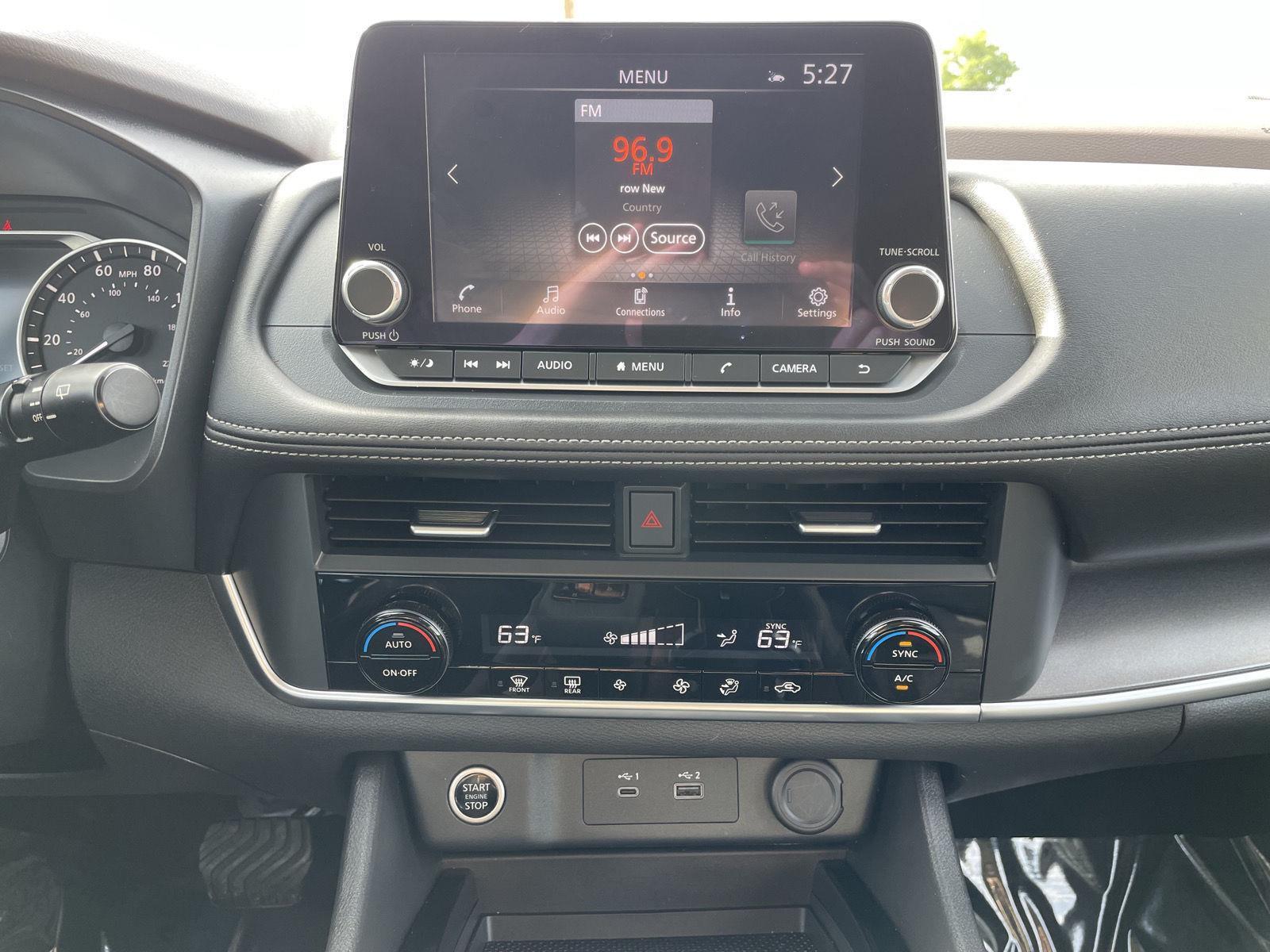 Vehicle photo 22