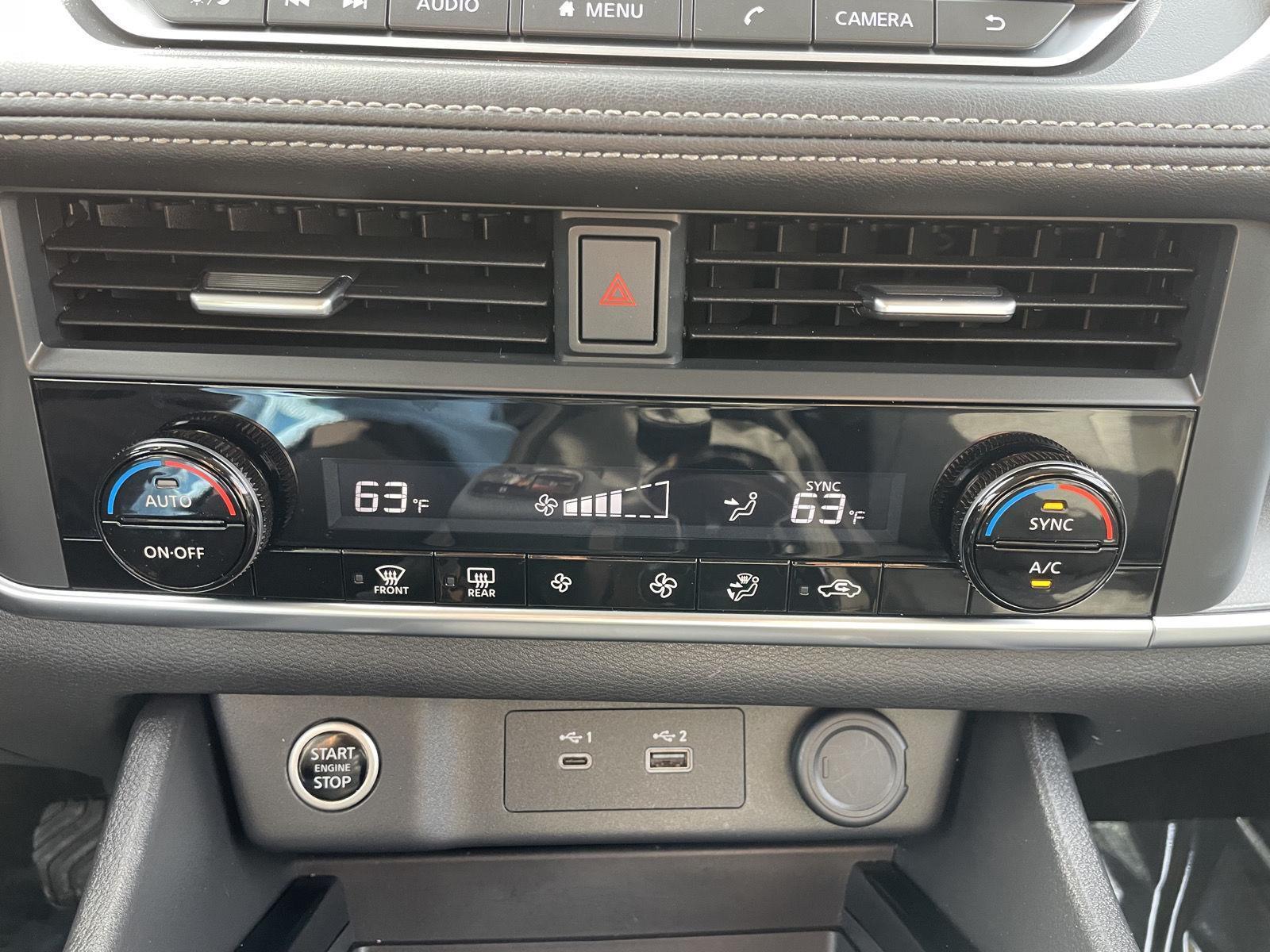 Vehicle photo 26
