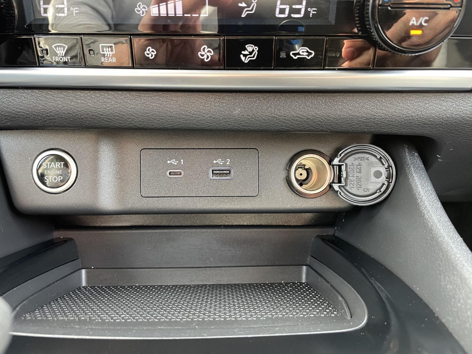 Vehicle photo 27