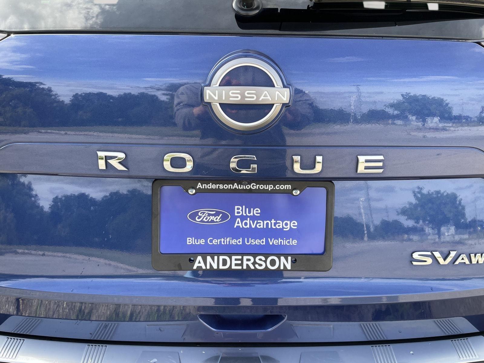 Vehicle photo 35