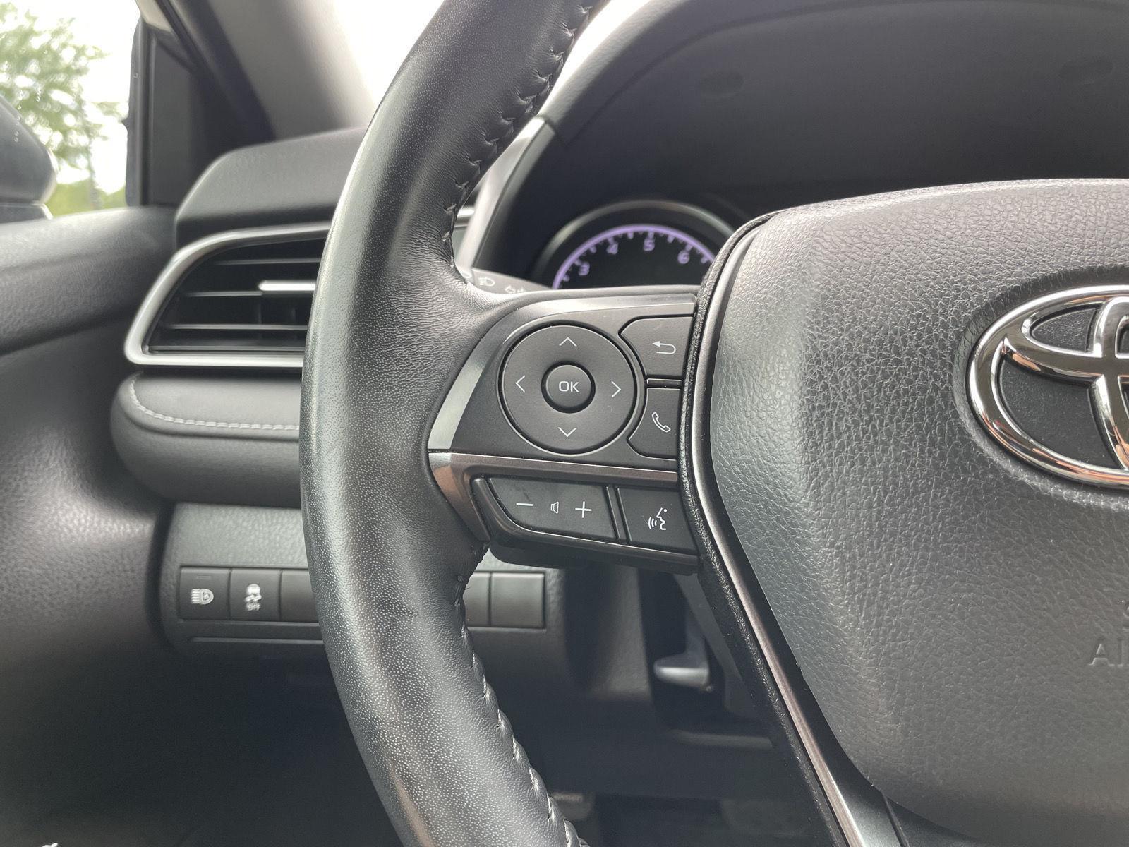 Vehicle photo 13