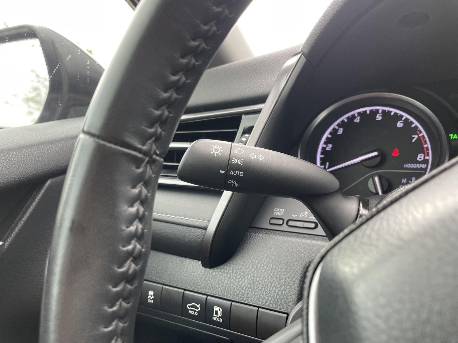 Vehicle photo 16
