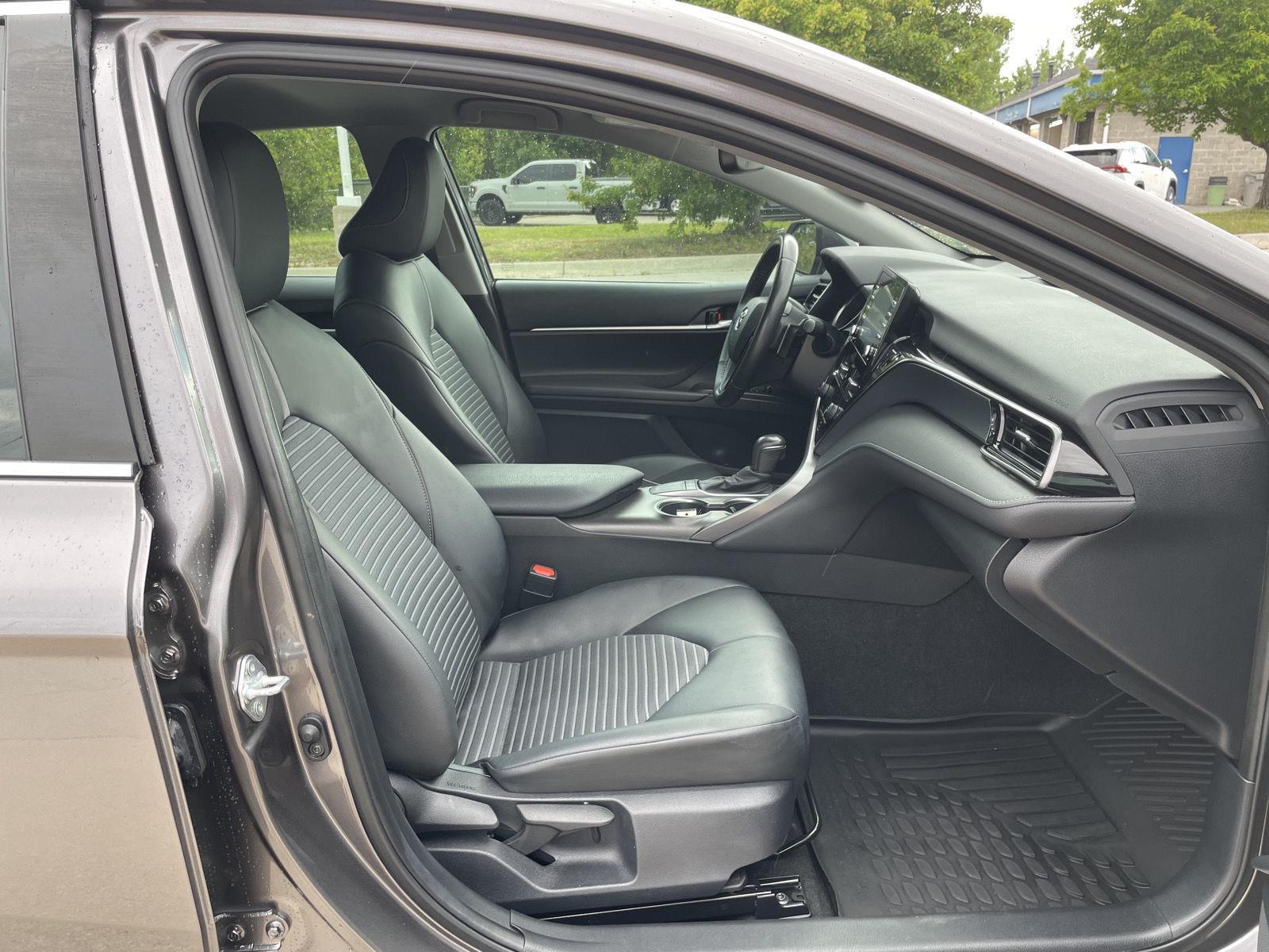 Vehicle photo 19