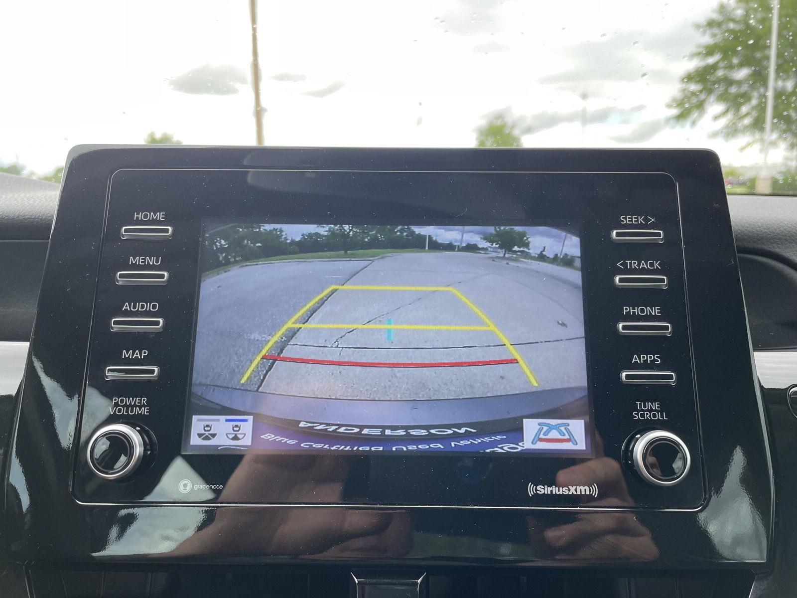 Vehicle photo 23