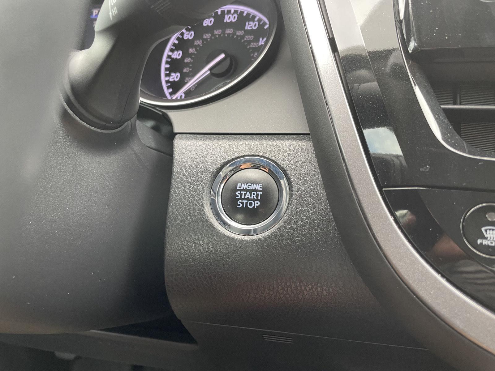 Vehicle photo 24