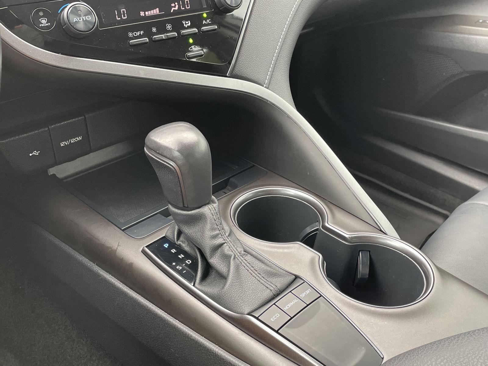 Vehicle photo 29