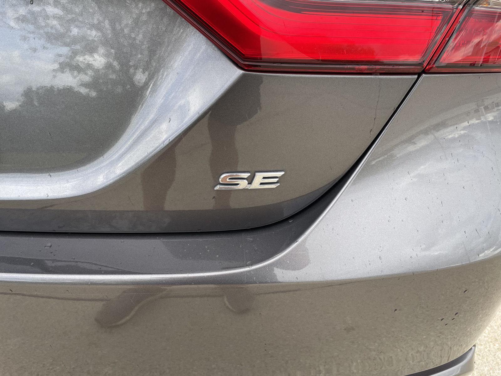 Vehicle photo 36