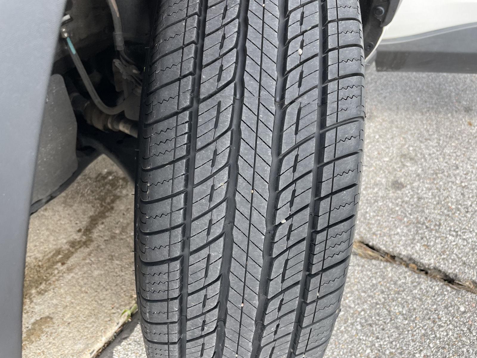 Vehicle photo 11