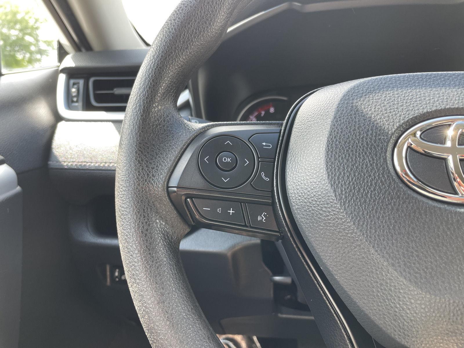 Vehicle photo 13