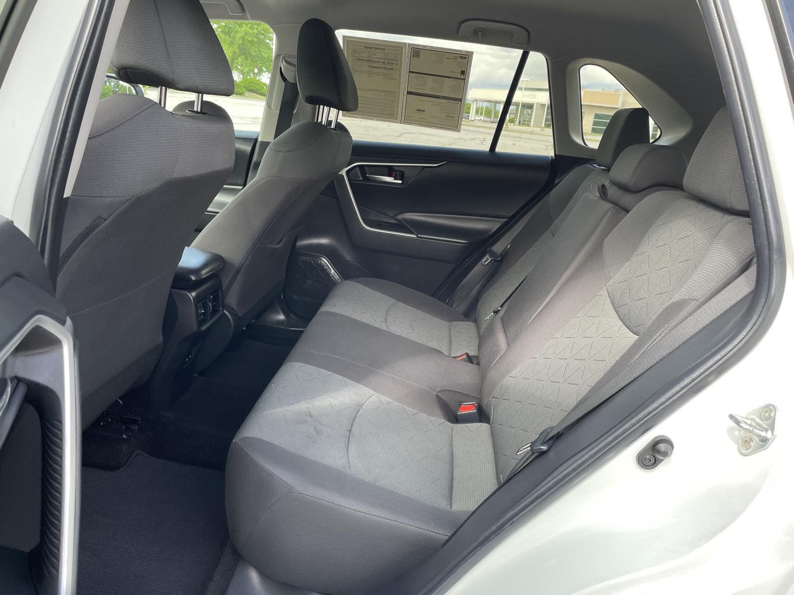 Vehicle photo 20
