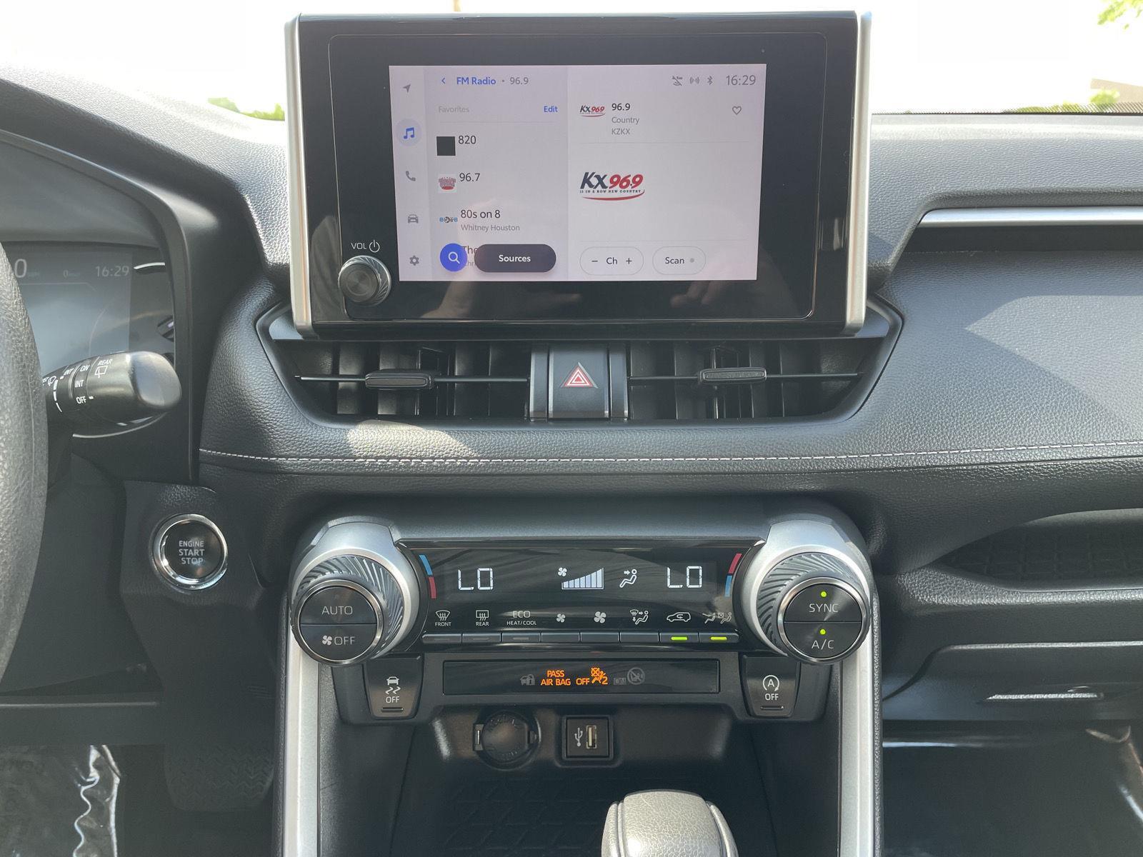 Vehicle photo 22