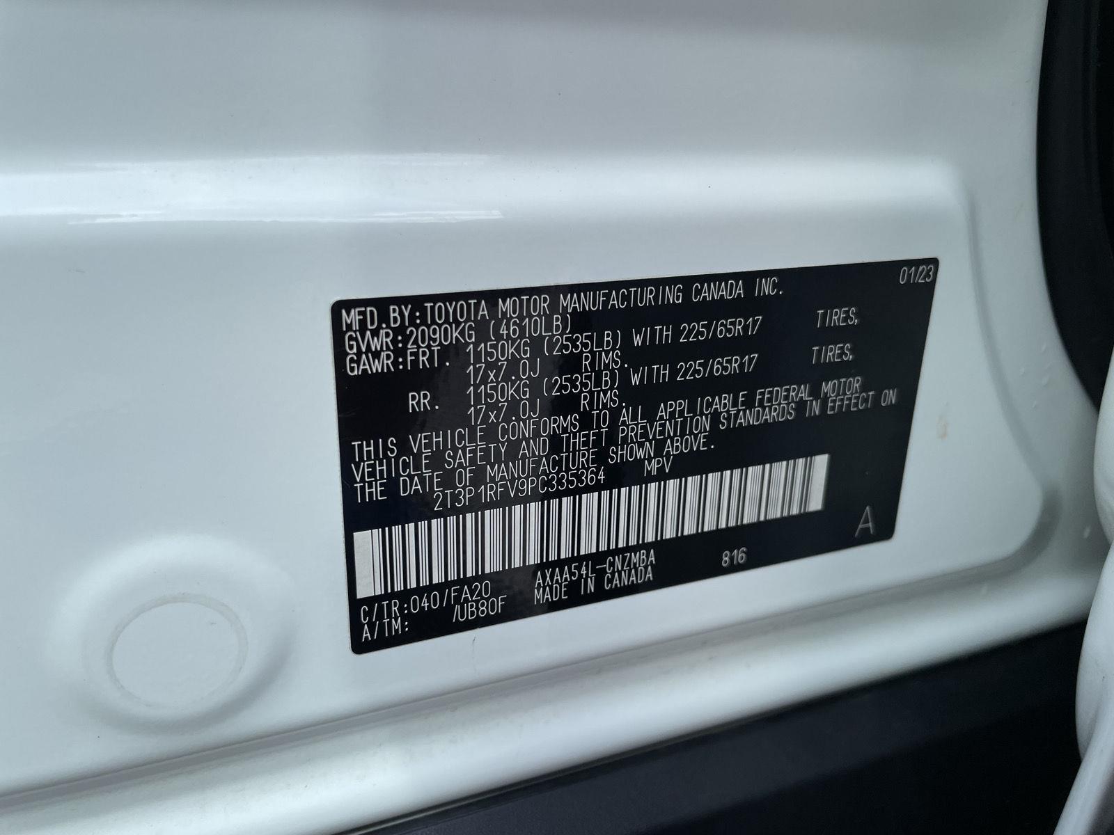 Vehicle photo 30