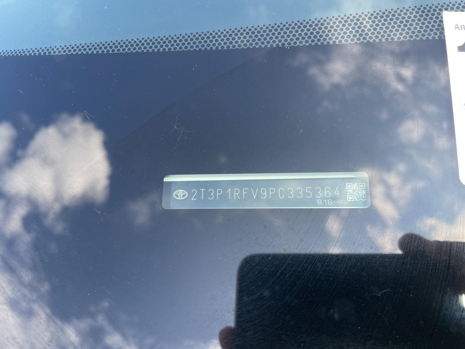 Vehicle photo 31
