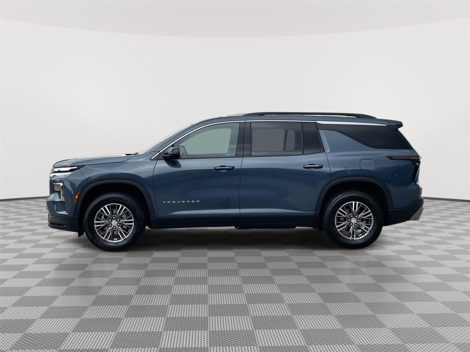 Vehicle photo 2