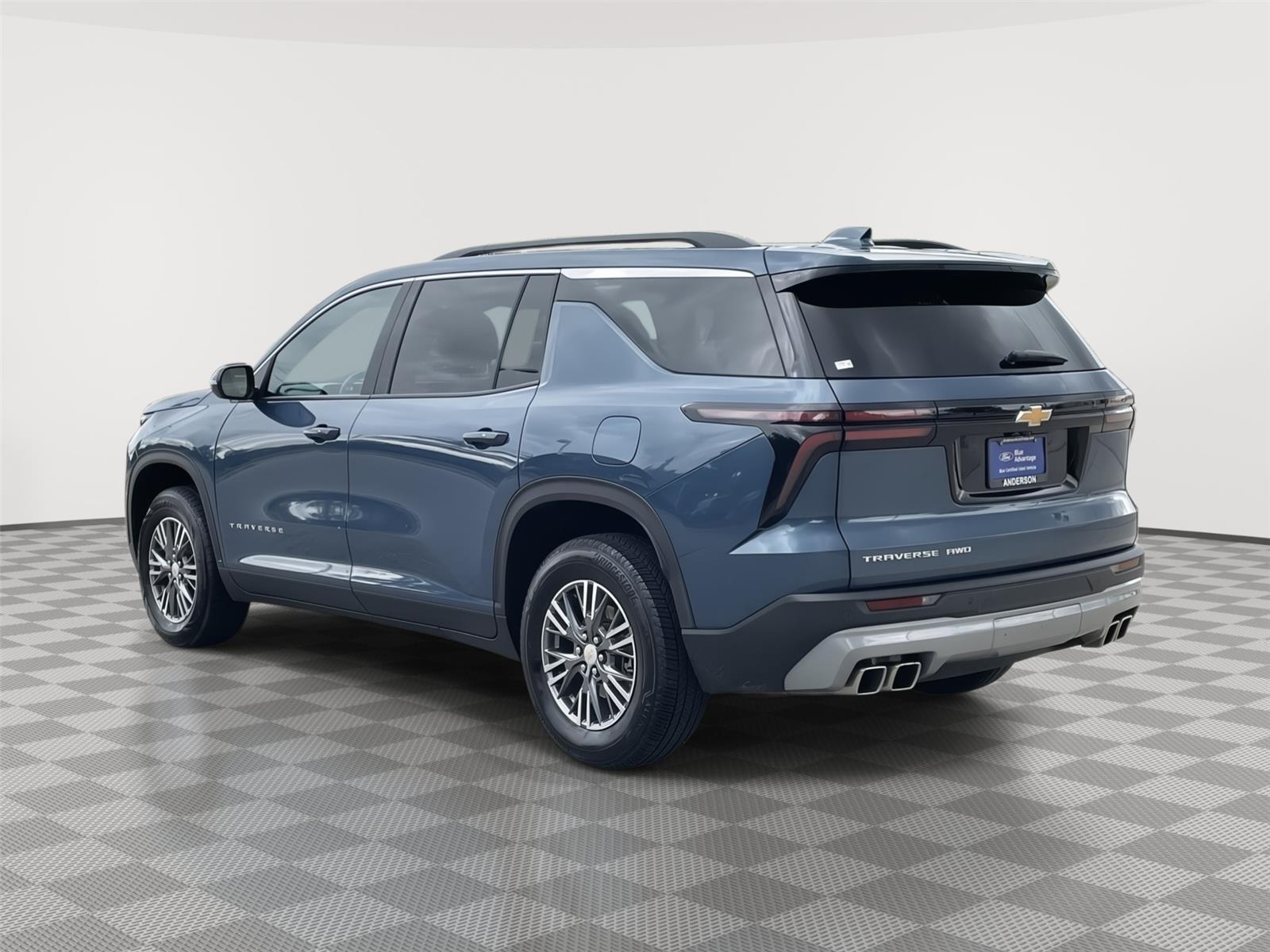 Vehicle photo 9