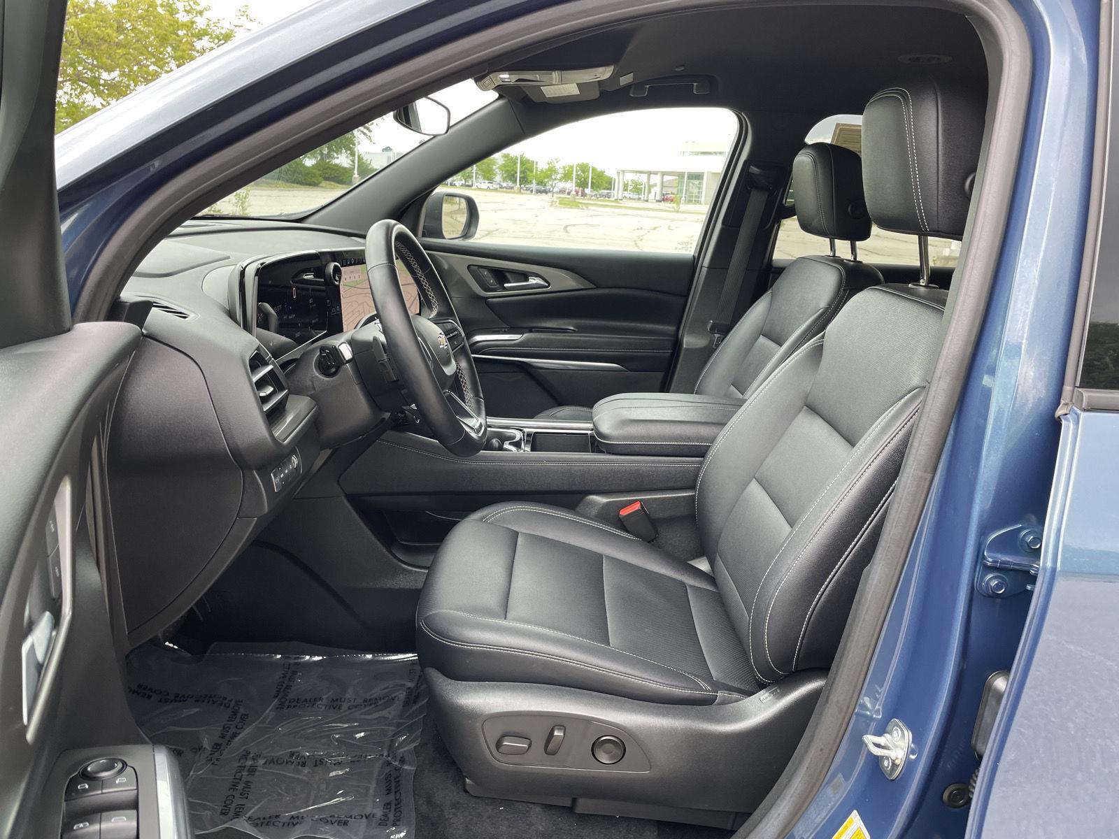Vehicle photo 16