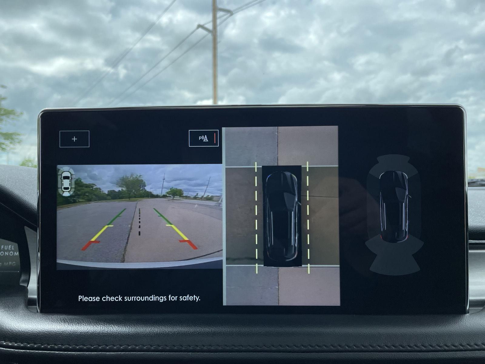 Vehicle photo 25