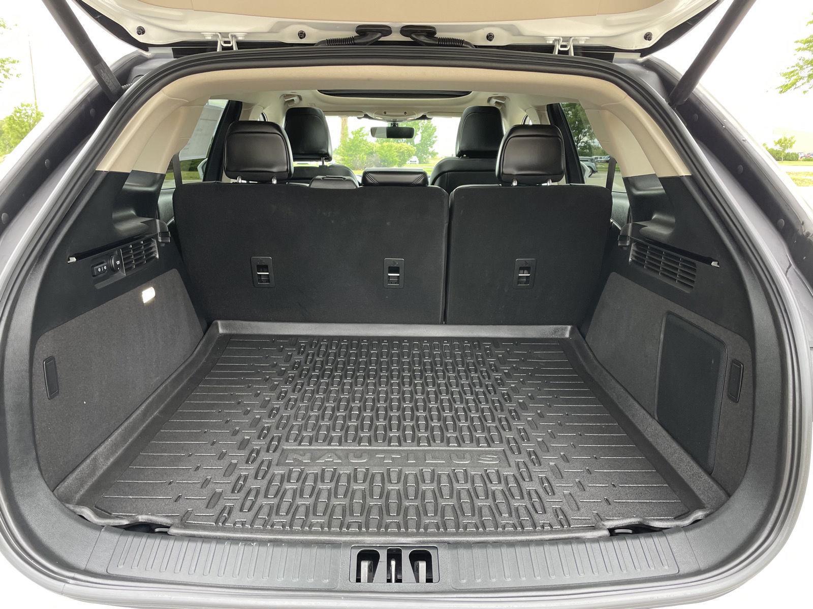 Vehicle photo 40