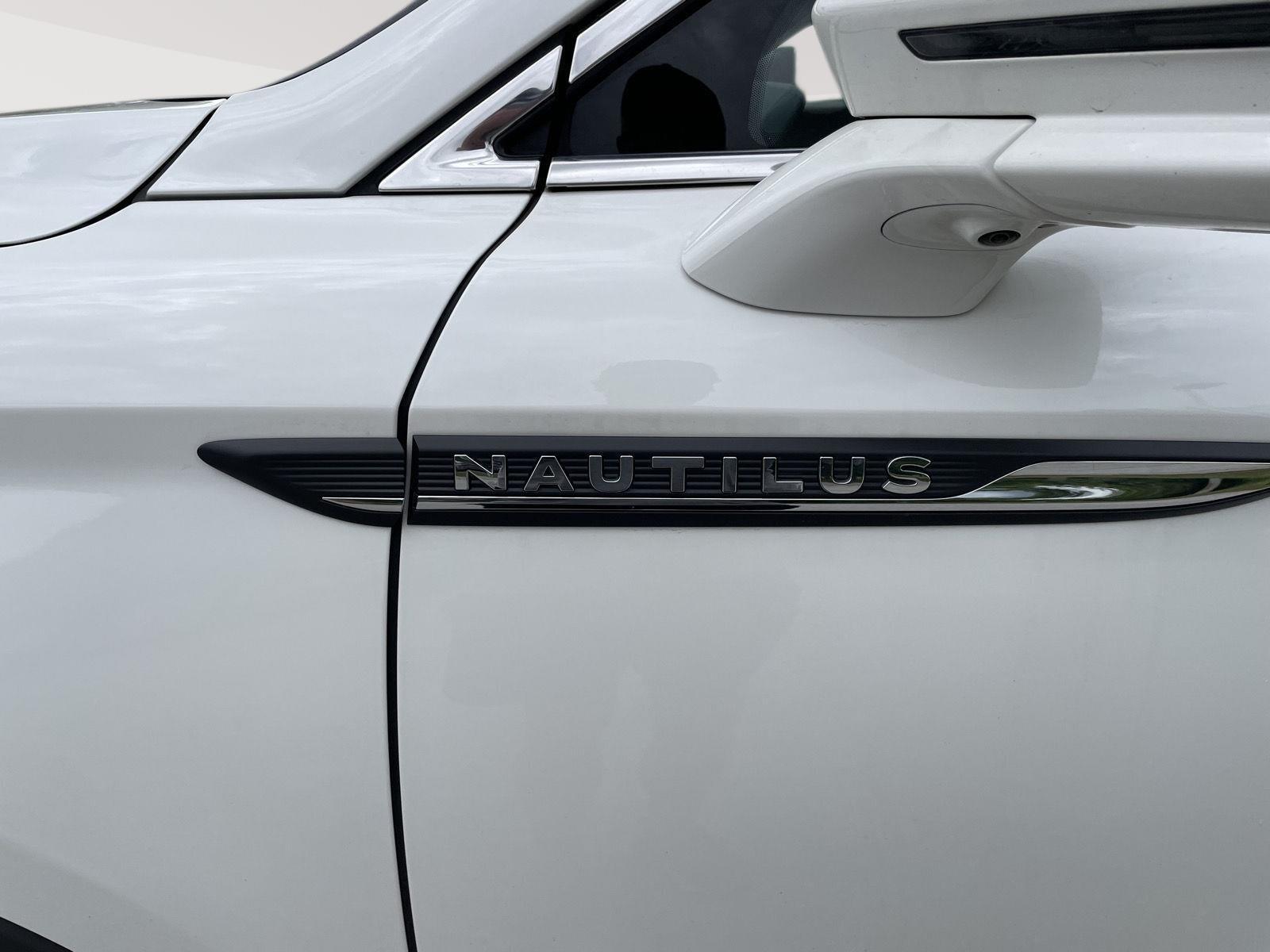 Vehicle photo 42