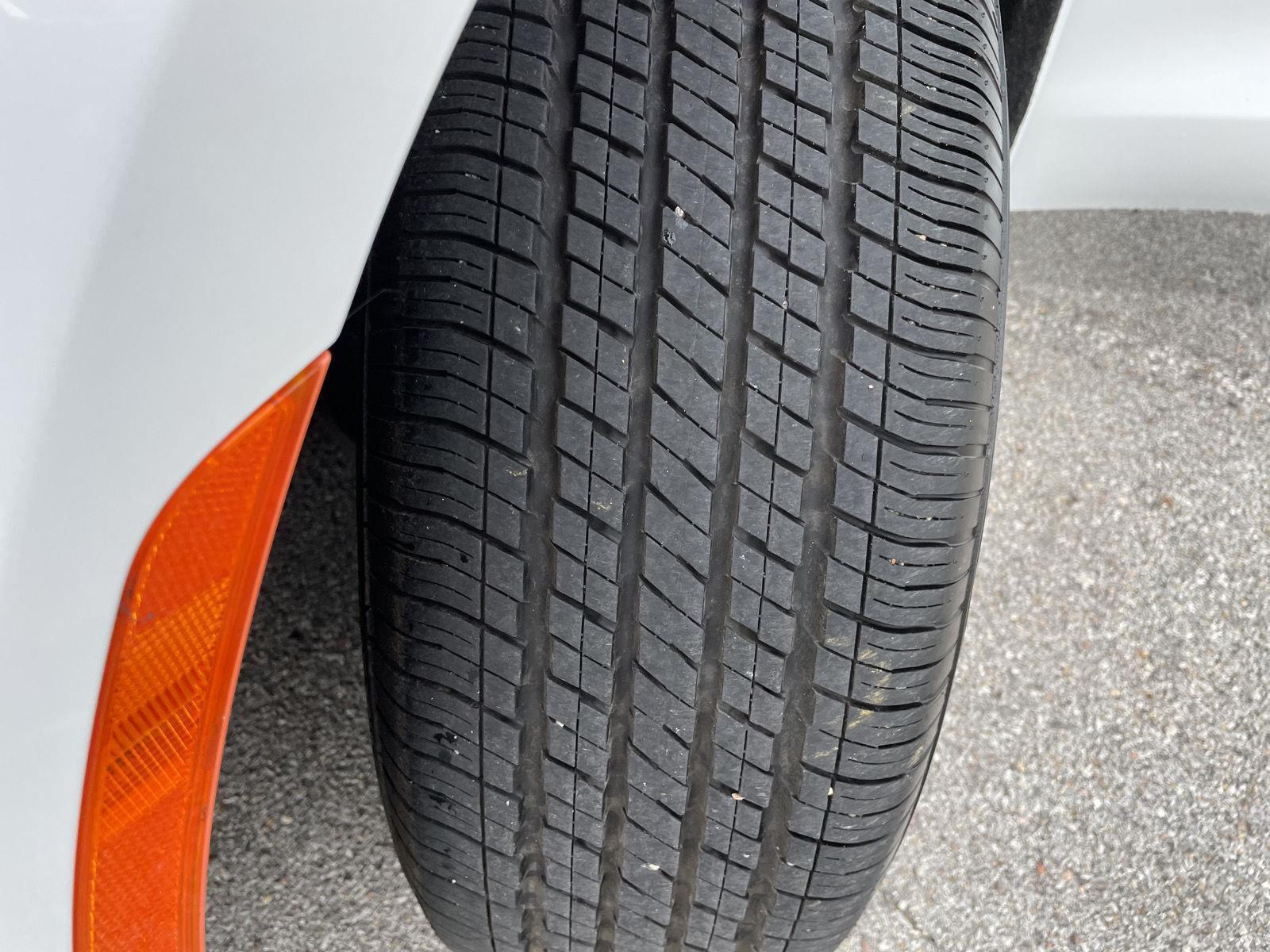 Vehicle photo 11