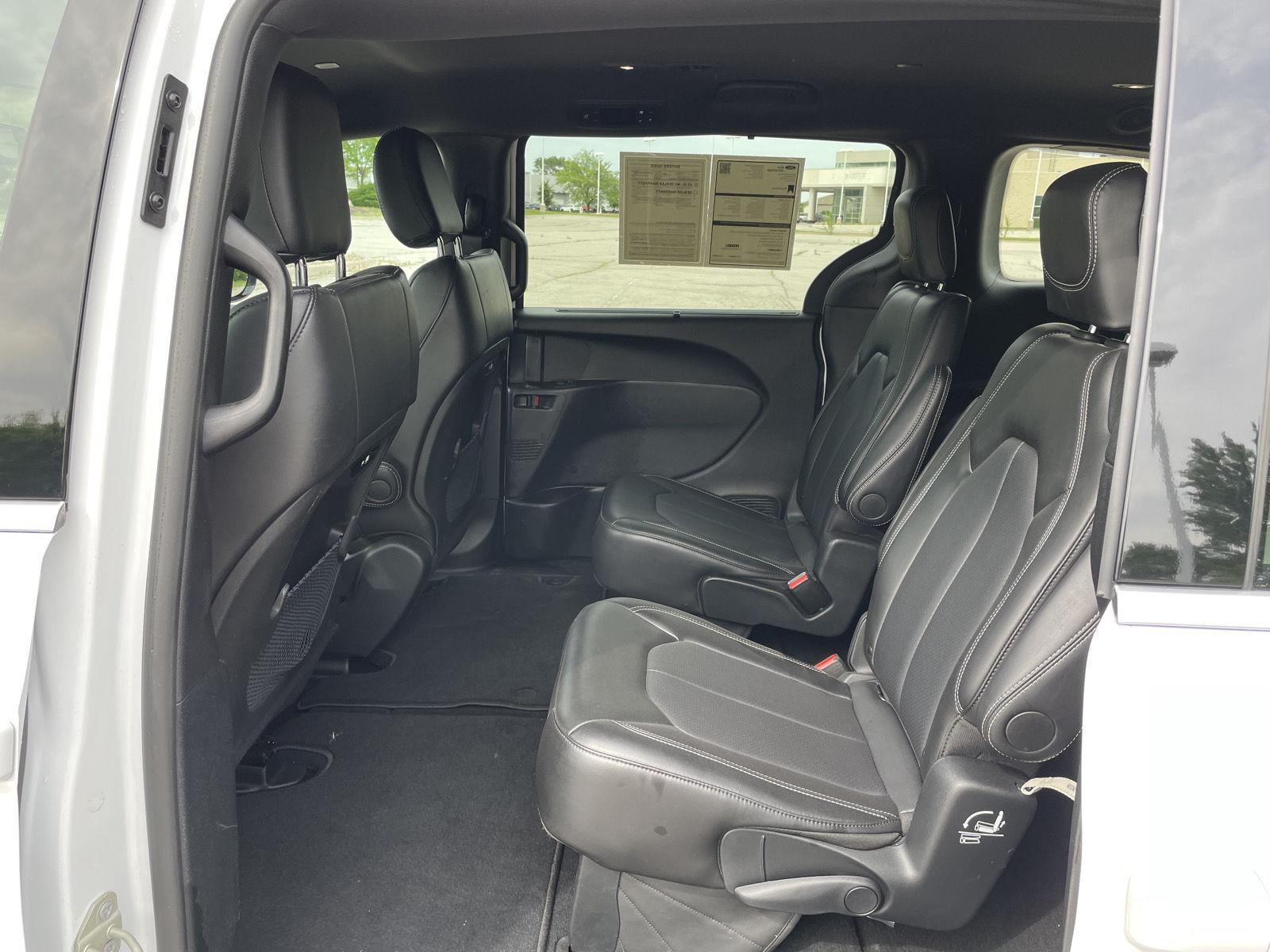 Vehicle photo 20