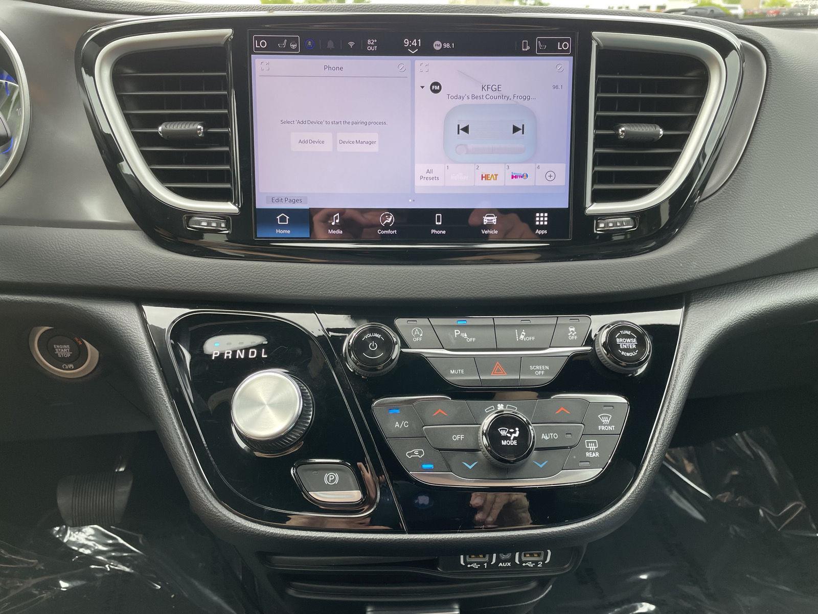 Vehicle photo 23