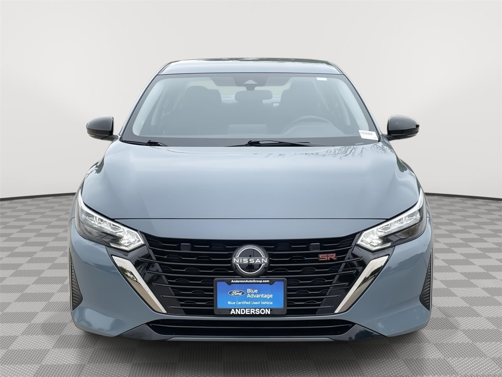 Vehicle photo 4